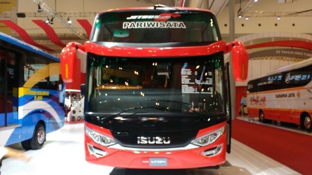 GIIAS  2017 : Seperti Inilah Spesifikasi Bus Isuzu LT 134 yang Baru Diluncurkan