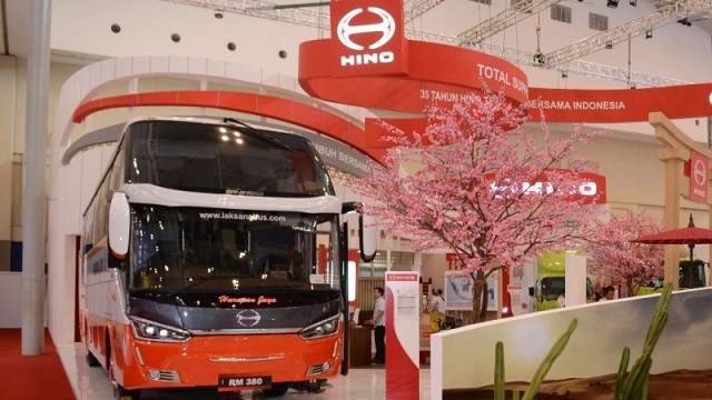 GIIAS 2017: Hino Kenalkan Bus Bersasis Monokok Hino RM380