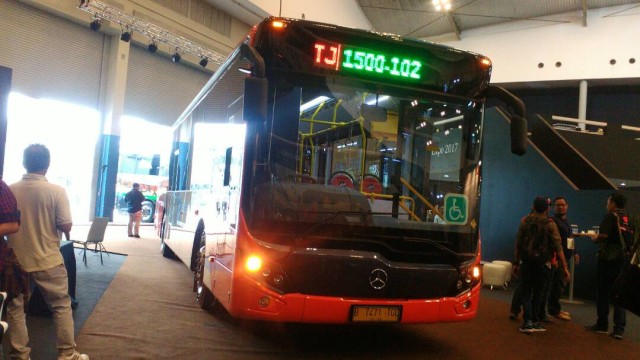 Bus Low Entry Transjakarta Diisi Merk Mercedes-Benz dan Scania 