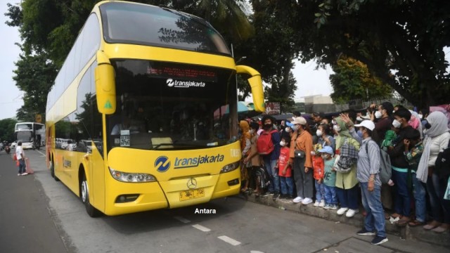 Begini Cara Keliling Jakarta Dengan Bus Jakarta Explorer