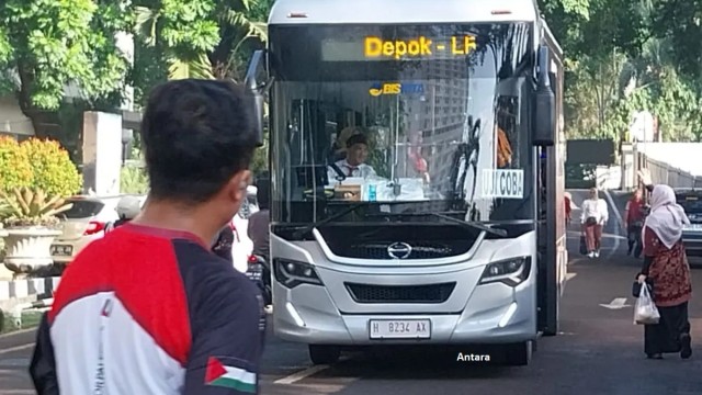 BisKita Depok Beroperasi Sampai Malam Hari