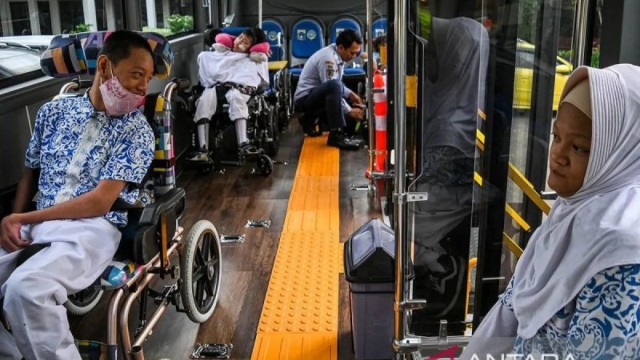DKI Rilis Lima Bus Khusus Penumpang Disabilitas 