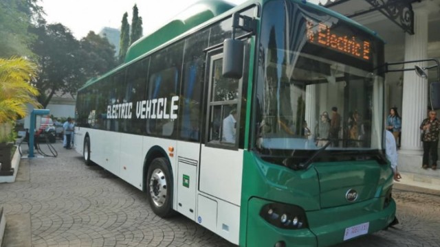 MAB dan BYD Jadi Bus Listrik Transjakarta, Tinggal Tunggu Pelat Nomor