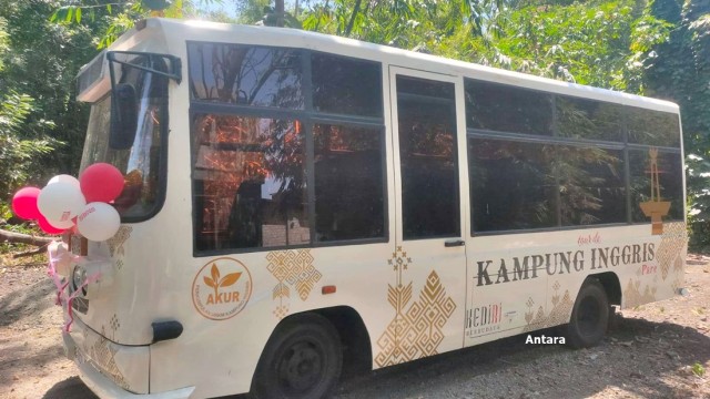 Kampung Inggris Rilis Bus Wisata