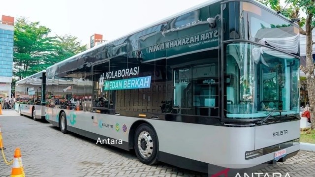 Pemerintah Berkomitmen Terus Perbanyak Bus Listrik 