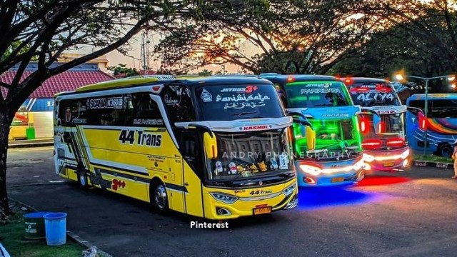 Ini Regulasi Khusus Bus Pariwisata Di Indonesia