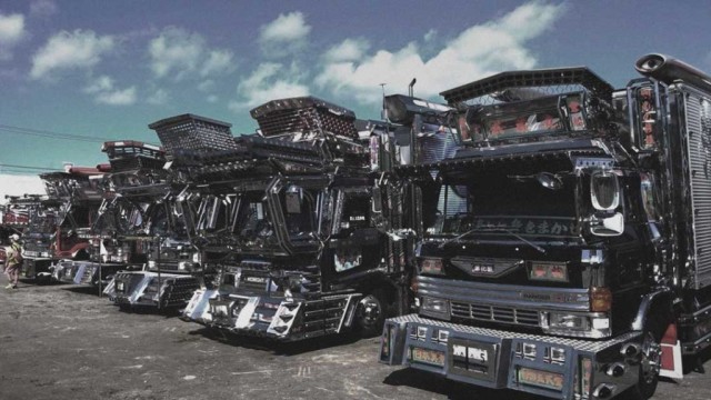 Dekotora Aliran Modifikasi Truk Nyeleneh Dari Jepang Bus And Truck Indonesia