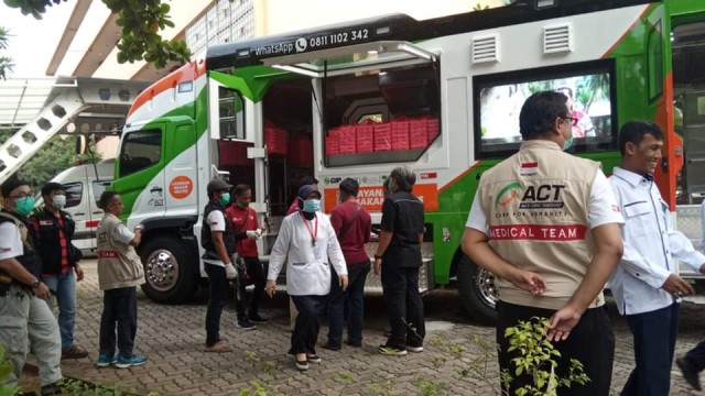 Humanity Food Truck ACT Bantu Tim Medis Corona