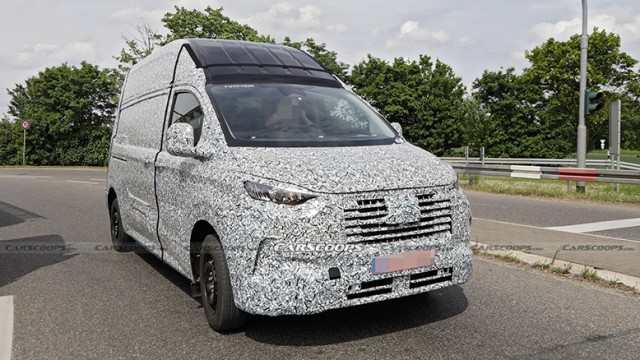 Ford Transit Custom Dibuat Dengan Versi Atap Tinggi, Untuk Konversi Camper Van