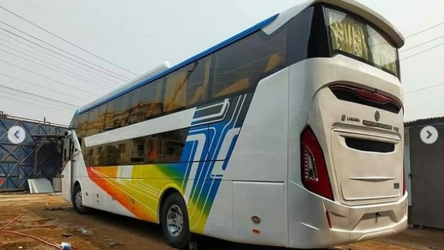 Duh, Ada Bus Laksana Suites Class Pakai Sasis Ashok Leyland