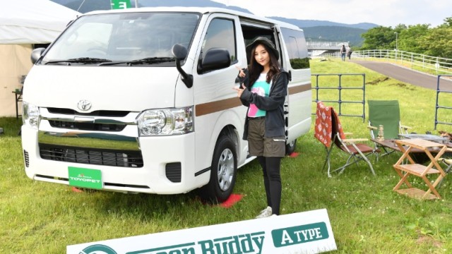 Toyota HiAce Green Buddy, Cocok Buat Camping dan Traveling