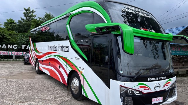 Hino Bus Makin Merangsek Pulau Sumatera 