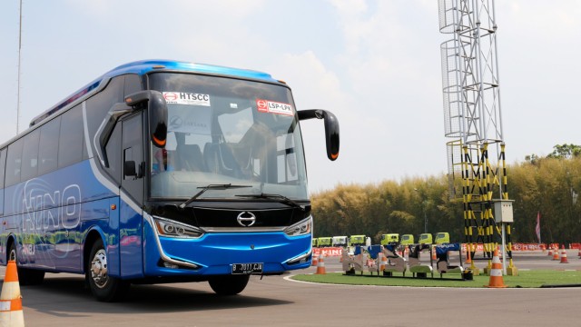 GIIAS 2024: Hino Rilis Sekolah Mengemudi 