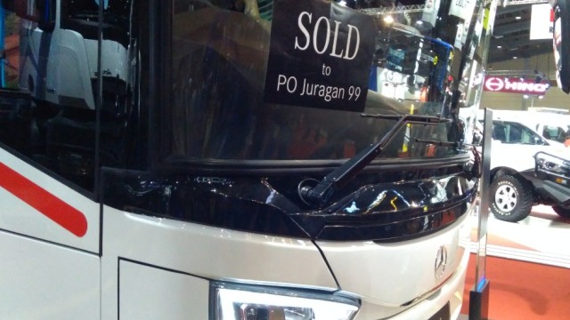 Display Bus Mercedes-Benz OH 1626 Terjual di GIICOMVEC 2020