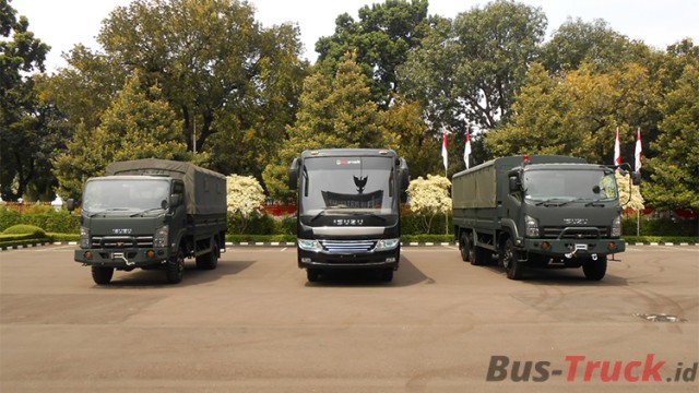 ISUZU : Berikan Bantuan Tiga Kendaraan Pendukung Untuk Kementrian Pertahanan