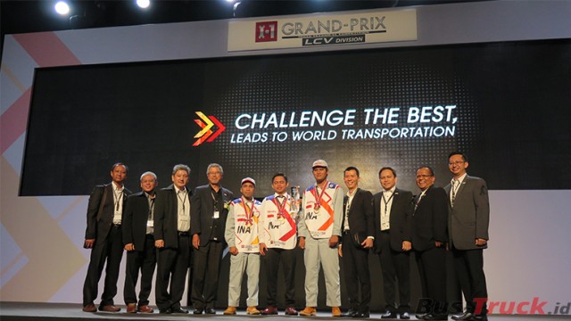 Tim Isuzu Indonesia Juara 1 Ajang Kompetisi Mekanik Kendaraan Niaga Ringan di Thailand