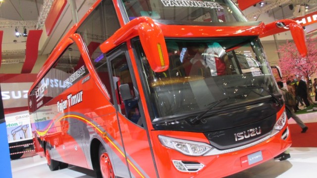 Nostalgia Bus Di Ajang GIIAS 2017 (II), Bertabur Produk Langka