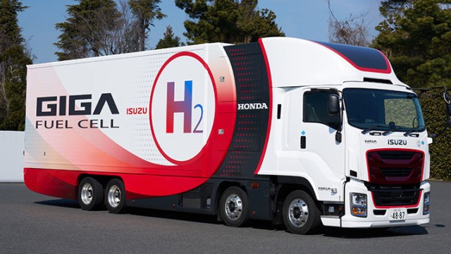 Isuzu Giga Fuel Cell Dengan 'Jantung' Honda
