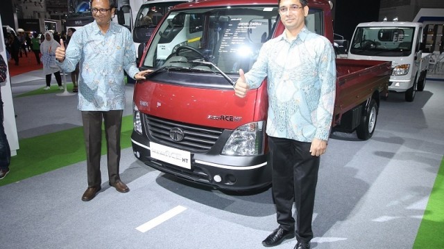 Tata Motors : Inilah Penampilan Perdana Pick Up Xenon HD dan Super Ace HT DLS