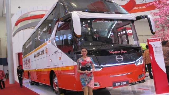 Karoseri Laksana Terima Facelift Bodi Bus Lama Menjadi Baru