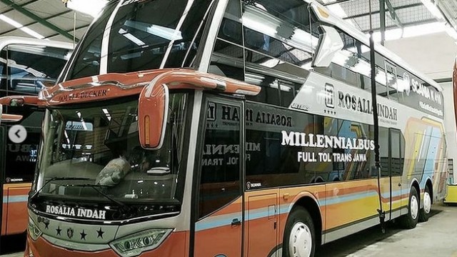 Bus Tingkat Anyar PO Rosalia Indah, Mulai Pakai Livery Baru