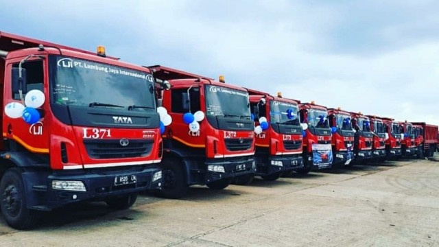 Sejumlah 30 Unit Dump Truck Tata Prima Dipesan Perusahaan Cirebon