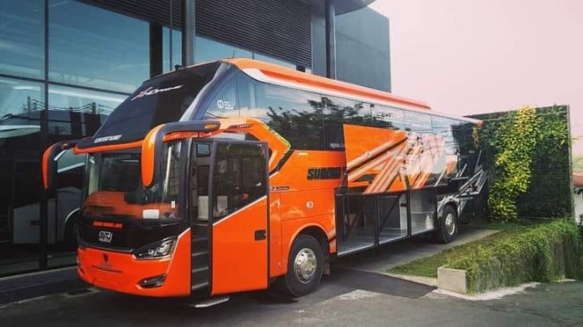 Bus 'Pengangkut Motor' Muji Jaya dan Sudiro Tungga Jaya Dirilis Bersamaan
