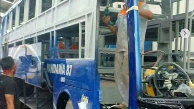 Bocor, PO Pandawa 87 Bangun Bus Suite Class di Adi Putro