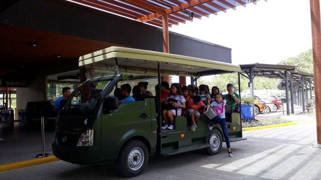  Di Cebu Filipina, Pikap Super Ace Disulap Jadi Mobil Wisata Keliling Taman Safari
