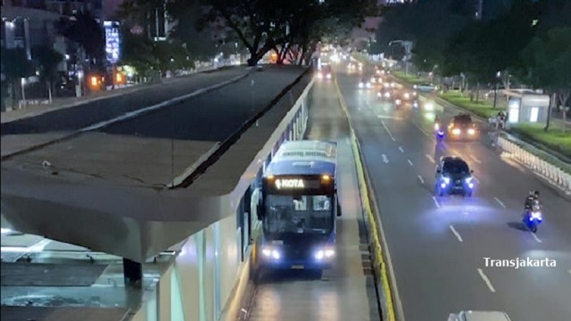 Transjakarta Akan Tambah Jam Operasi Jam Malam Hari Kamis