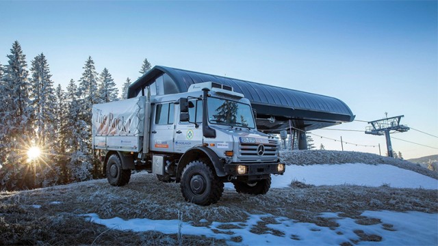 Mercedes-Benz Special Trucks Mendesain Unimog Khusus Operasi Penyelamatan Pendaki Gunung