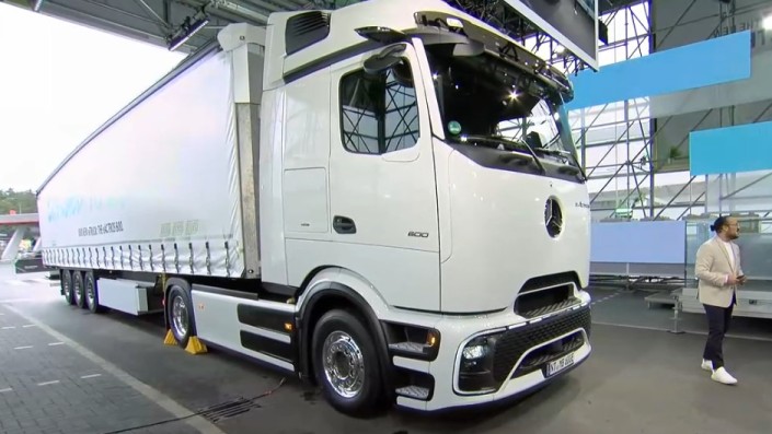 Mercedes-Benz Trucks Rilis Truk Listrik eActros 600
