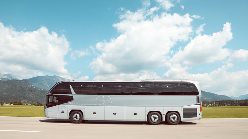 Neoplan Skyliner автодом